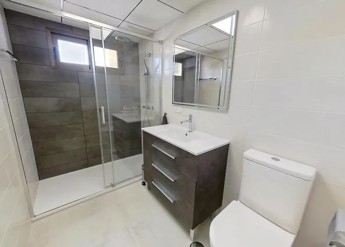 Luxurious 2 Bed Penthouse Atico Apartment *